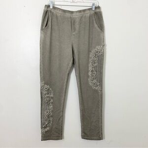 STYLE Beige Khaki Leggings Women's L Lace Detail NWT